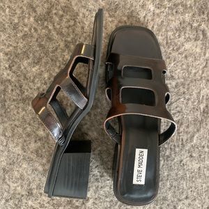 Never worn / Steve Madden Princess Mule in Brown Leather